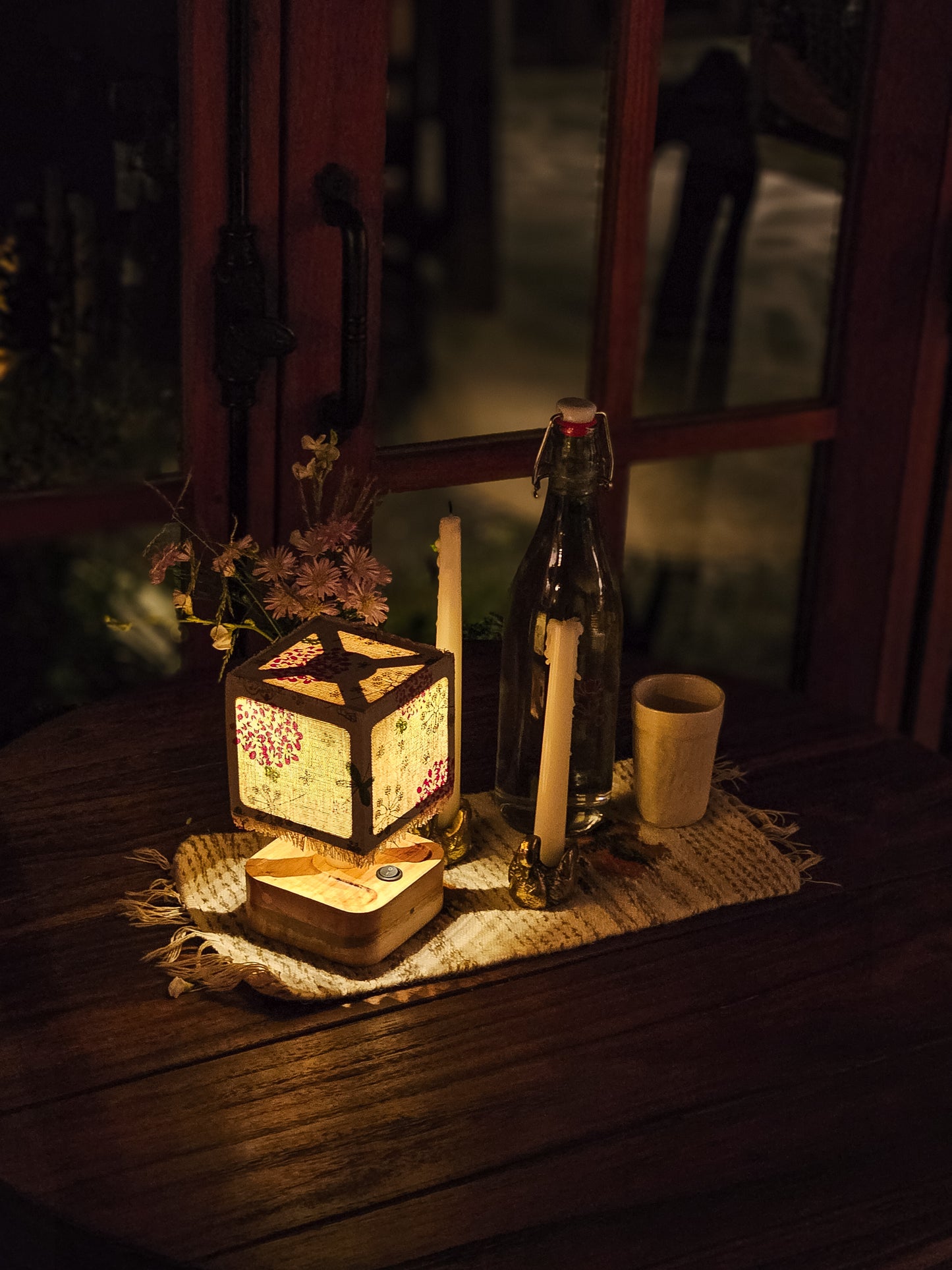 Lux Annam Floral Cube Lamp – Handcrafted Fabric & Pearlwood Wooden Light