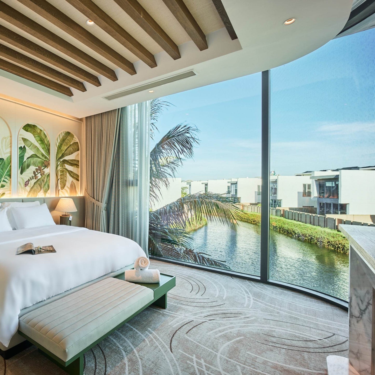 Chiêu Hoàng Loft - Where History Rises with Style - Luxannam