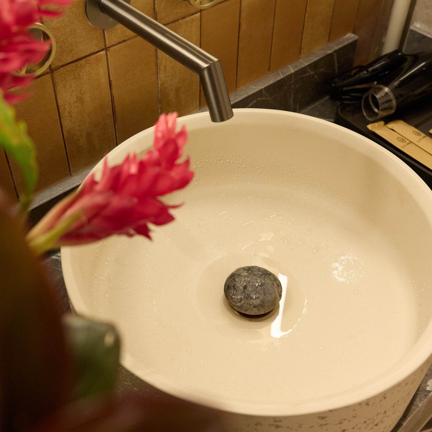 Nam Phương Suite - A Modern Suite with Imperial Soul - Luxannam