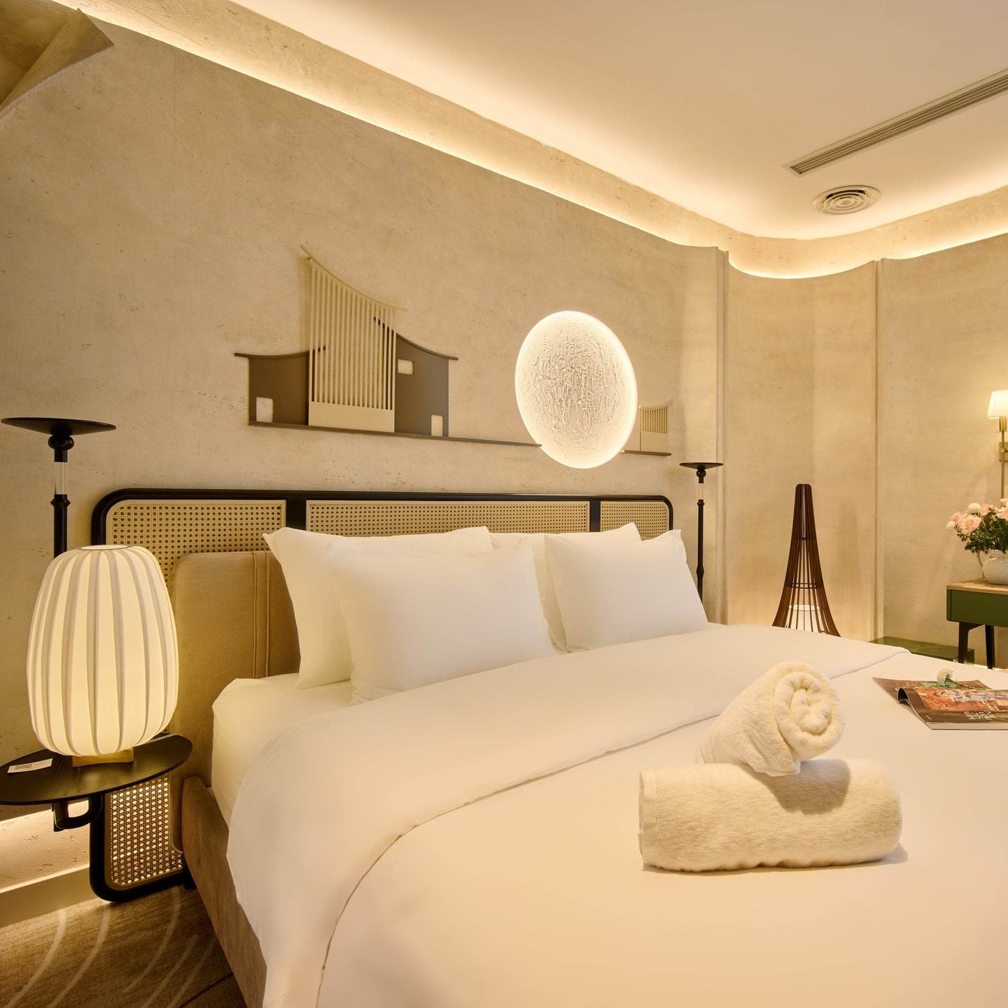 Nam Phương Suite - A Modern Suite with Imperial Soul - Luxannam