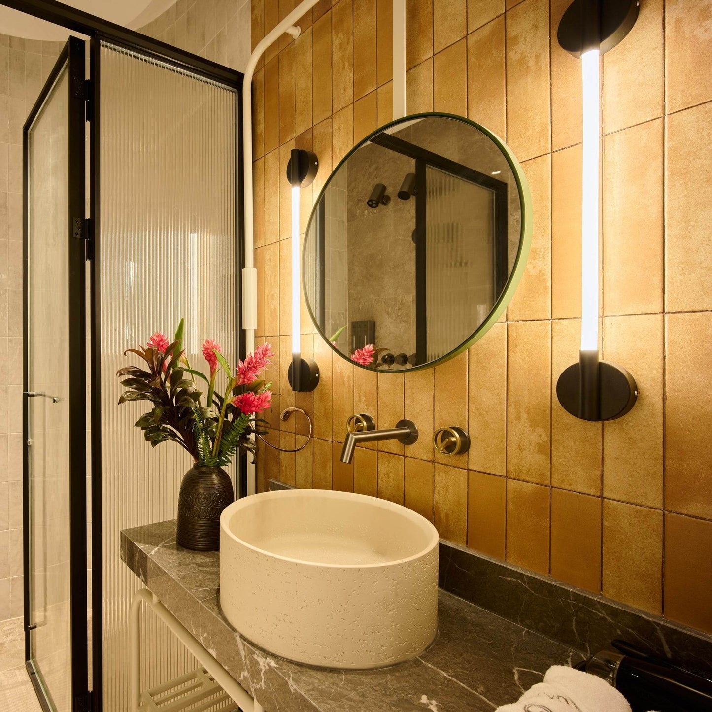 Nam Phương Suite - A Modern Suite with Imperial Soul - Luxannam
