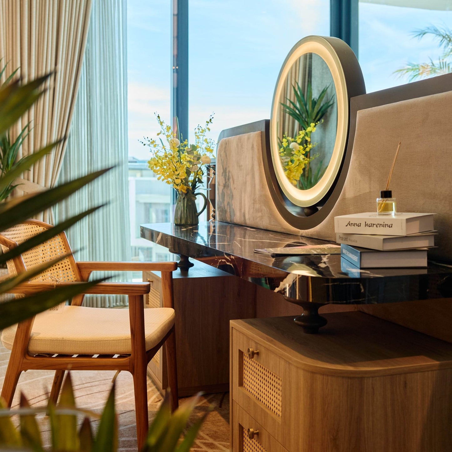 Từ Dụ Haven - A Sanctuary of Noble Calm - Luxannam