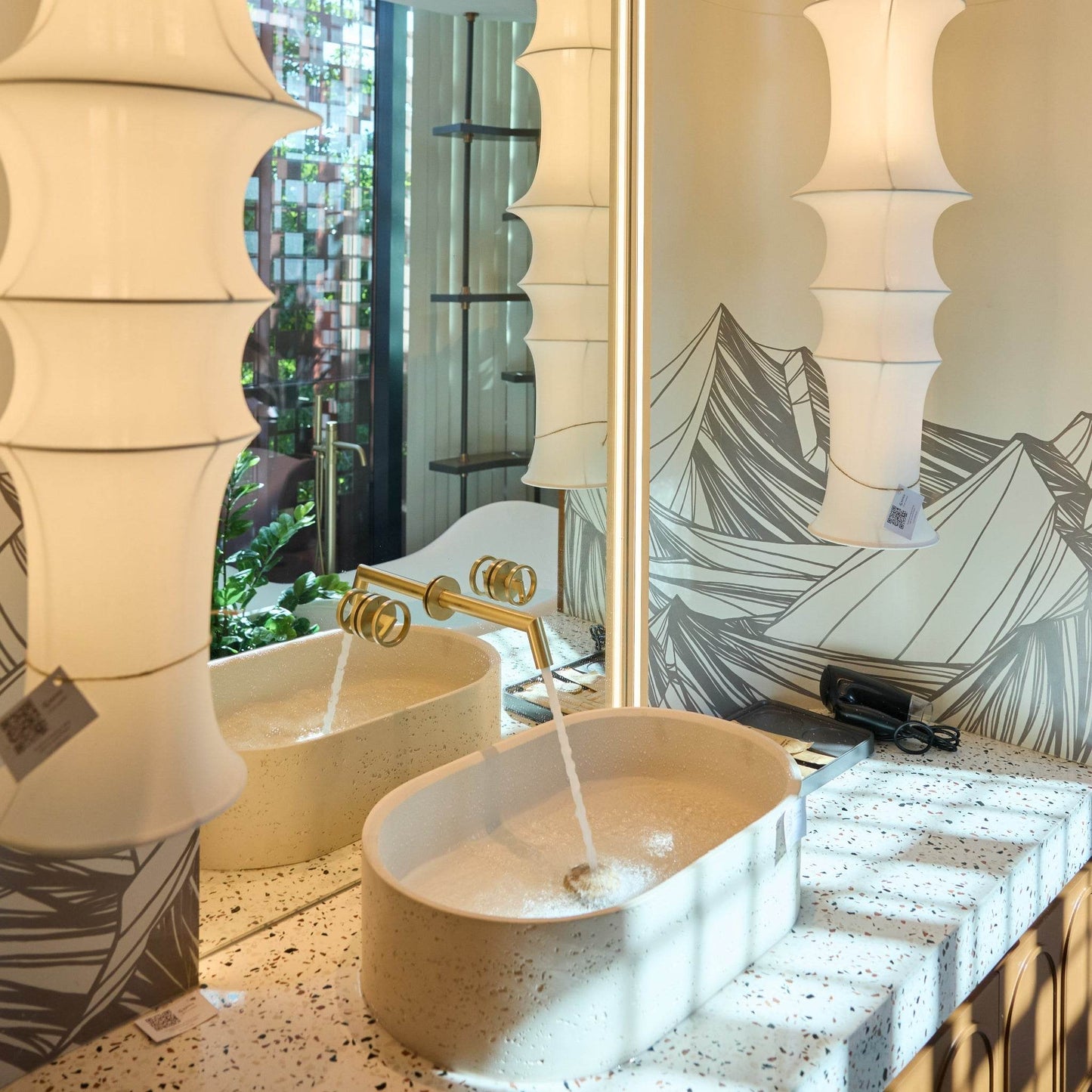 The Vân Nga Chamber - Luxurious Beauty in Harmony with Heritage - Luxannam