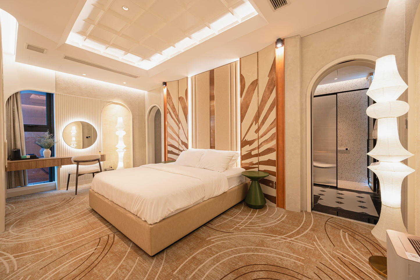 The Vân Nga Chamber - Luxurious Beauty in Harmony with Heritage