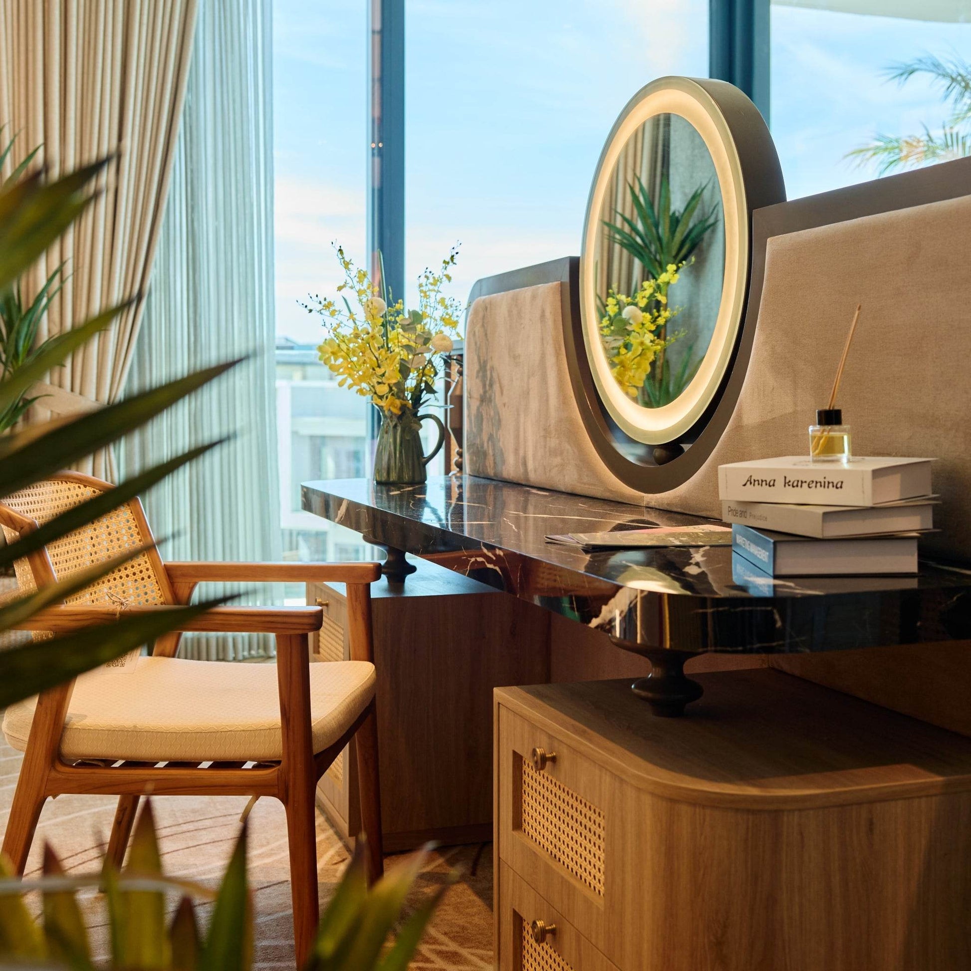 Từ Dụ Haven - A Sanctuary of Noble Calm - Luxannam