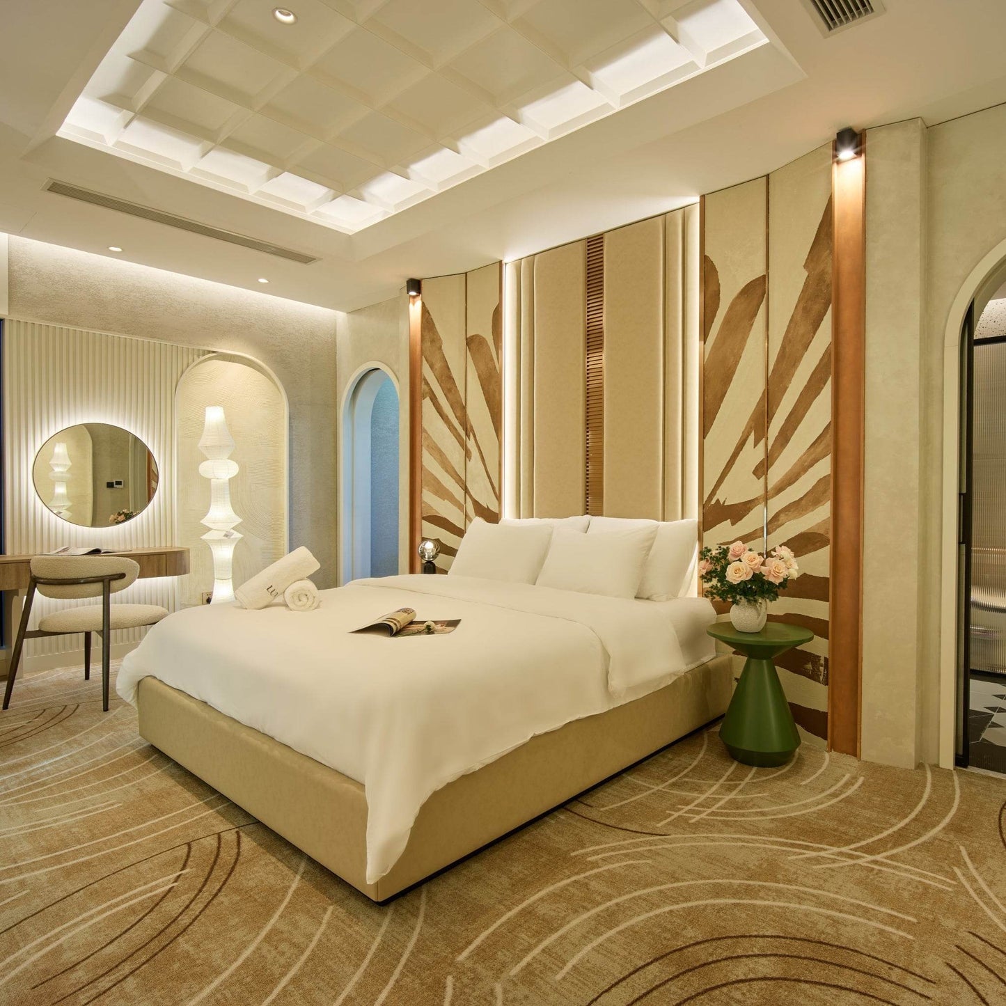 The Vân Nga Chamber - Luxurious Beauty in Harmony with Heritage - Luxannam